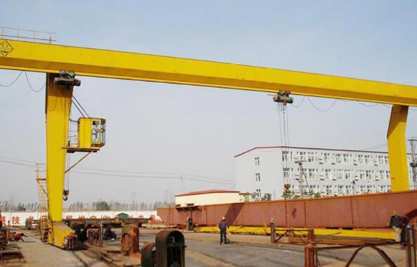 如何进行蜜桃视频在线观看视频的风力监测和预警？在达到预警标准时应采取哪些措施？