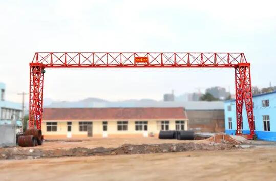 MH型桁架式龙门蜜桃视频APP下载机：梁与柱的联接方式