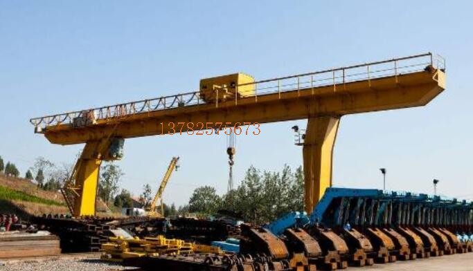 科技含量算不上高,并且它里边的许多机器设备尤其是电气控制系统一部分许多本身便是进口的的,欧美国家彻底可以生产制造并且这个东西原本便是西方国家先搞出去运用的,属于很完善的技术性没什么难题,对于欧美国家为什么不搞那你就应当先搞清蜜桃APP污在国外市场关键靠哪些,在其中之一便是装备制造业,装备制造有别于一般的如车辆之类的工业用品,他的顾客并不是本人全是组织或政府部门,因此一般来说有较强的讲价要素,价钱就成为关键的竞争力要素而不是生产量,换句话说它这一领域属于工程性质的,振华港机我去过多次它的钢结构一部分使用的是往下工程分包方式它给予工业厂房,小包工队工地承包不包料,它按吨数给承包人清算实际职工的薪水它就不管了,因此在市面上面有极强的价钱空间。 不只是桥吊包含水上原油服务平台、一般性的商用船舶、大中型的矿井机器设备及其高铁动车等都属于这一状况,国外蜜桃APP污这一类武器装备工程项目搞得特别多,这种物品你叫西门子PLC这类企业干它也没什么问题可是成本费显而易见,因此你应该知道在工业生产层面在我国的消费性工业用品国外基本上没销售市场例如*常见的车辆,高精密武器装备层面也基本上没销售市场例如高精密数控车床,**可以争夺的便是非标准及其大中型特大型的总包工程类新项目,你说的蜜桃视频在线观看视频就是这个状况它是属于非标底工业品按要求订制,懂了吧 尽管并不是干这一行的，但可以简洁的说一下本人的了解，蜜桃视频在线观看视频的技术水平高吗?可以说不高，还可以说很高。怎么讲不高呢，我觉得工业生产基本比较强的我国只需假如不惜代价，仿冒一个应当都能造出。但造出来以后的品质，稳定性毫无疑问比不上中国造的好，这也是可以毫无疑问的。由于工业品中的一切加工工艺，生产加工，拼装中的一个关键点的完善提升都要的时间的累积。 这类累积仅有不断碰到问题，解决困难才可以获得。这应当也算得上工业生产沉积。举例说明，一样是车，为什么初期仿冒国产汽车与原装货对比质量差别这么大呢?非常大一个因素是仿冒只有效仿，不太可能完整的了解每一个螺钉，每一个构件如何使用，为什么那么用。这也是为什么工程图纸一点不低的让你，你也做不出来的缘故。 中国的蜜桃视频在线观看视频几乎处在垄断性，也用了这些年。各种各样应用工作状况，常见故障几乎都遇到过，如何提高每一个零部件的稳定性，降低设备故障率，碰到问题或是常见故障如何解决，蜜桃视频在线观看视频的生产商这些年的累积都门清，不必小瞧这一点。这全是真实工作经验一点点累积上去的，是任意一个厂商的关键技术，也是使用价值反映。所以说，蜜桃视频在线观看视频的技术水平高，就高在这儿。 一个蜜桃视频在线观看视频正常的维护保养，持续应用五年，十年几乎不出常见故障，作出那样的蜜桃视频在线观看视频，那就是必须非常高的科技含量。假如只是作出一个能用的蜜桃视频在线观看视频，但常常出常见故障，必须常常检修，那么就不用很高的技术性。因此我就说，欧美国家工业强国假如想造大中型蜜桃视频在线观看视频，以它们的工业生产基本，毫无疑问能造出，可造出来之后，价钱没优点，品质又比不上中国的好，市场需求又小，那还造哪些，只有从中国买。 我很承担责任的说，从基本原理而言要吊装大吨数的物品科技含量真不高，例如造2个大钢块，造一个非常厚的圈筒，镀锌钢丝绳根据动滑轮组绕个1000好几个，1000吨的计算下来也才是多少?初初中过吧! 可是，你需要考虑到具体运用状况，这类物品你真上来吊可能就上百吨了，有哪些工业厂房能承担?还用来应用?还需要不必走动?? 告知你们什么叫做技术性! 1，满足需求， 2，方便使用(例如轻量) 3，成本费减少。。 这三点便是一切机器设备的关键技术，就例如哪些数控车床要德国的，由于他的高精度，达到了要求，中国做不到，因此价钱贵也没法!