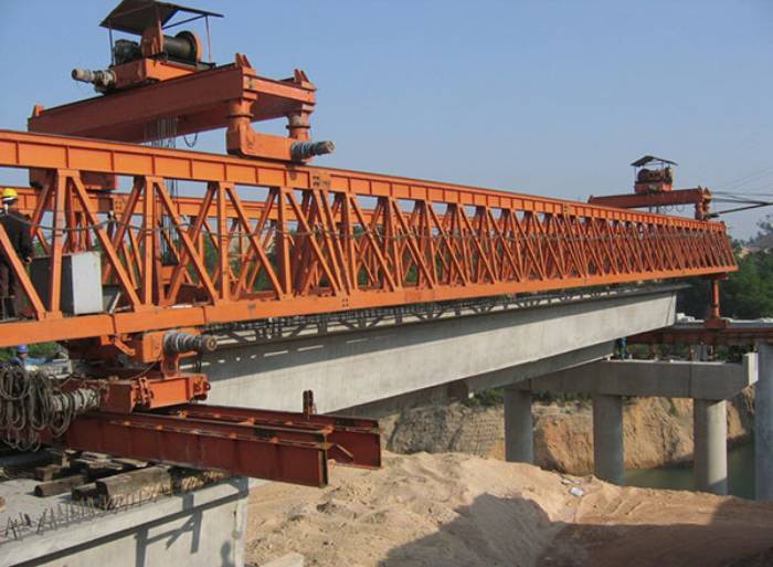 架桥机桥梁施工的重型机械设备有哪些？
