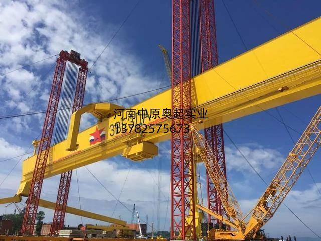 我国*大的门式蜜桃视频APP下载机可以吊起10万吨，但已被禁止出口